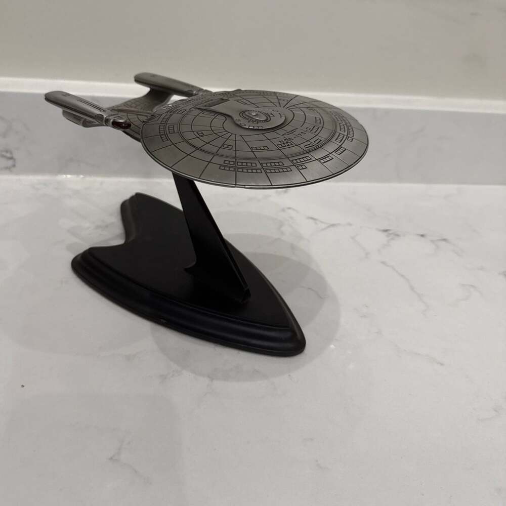 Franklin Mint 1991 Star Trek TNG USS Enterprise NCC-1701-D Pewter Display